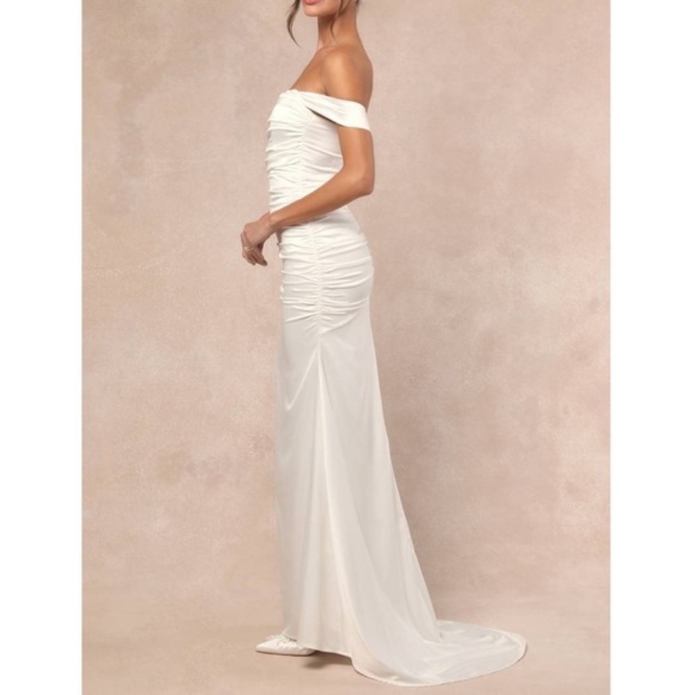 NEW Lulus White Satin Off-the-Shoulder Maxi Dress Small